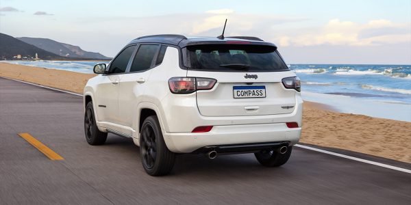 JEEP Compass SERIE-S T270 AT6 4X2 675.4LH