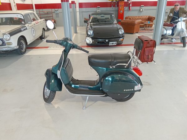 VESPA P 200 E