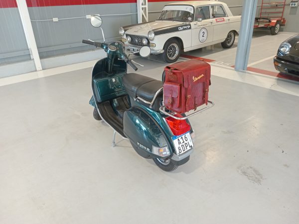 VESPA P 200 E