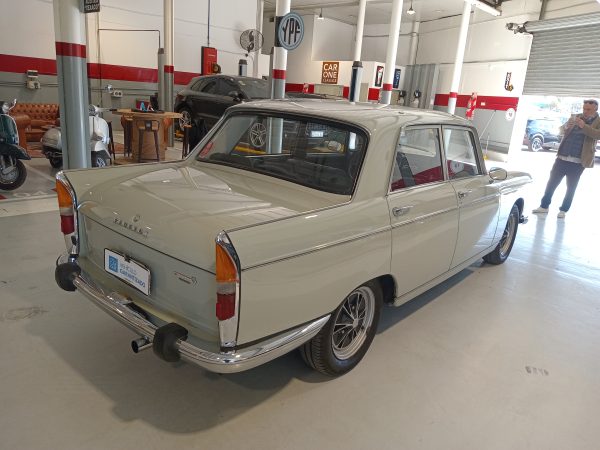 PEUGEOT 404 GRAN PRIX
