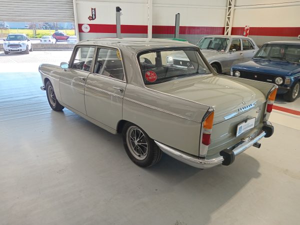 PEUGEOT 404 GRAN PRIX